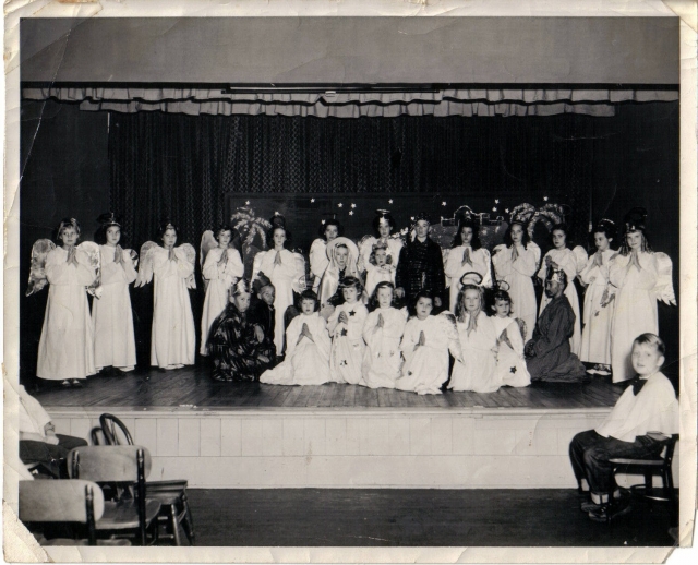 Cavanaugh Christmas Pageant (1953?)
Herman Elkins is the Choir Boy front right, Sherri Schoeppe center angel Gabriel, Tillie Dean Loudermilk as Joseph. Would love to have names for the rest?